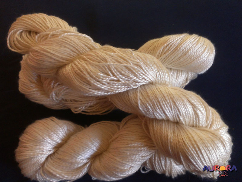 Ahimsa™ Fluffy Yarn - Aurora Silk & Natural Dyes