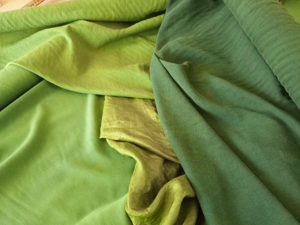 workshop-dye-green-aurora-silk-natural-dyes